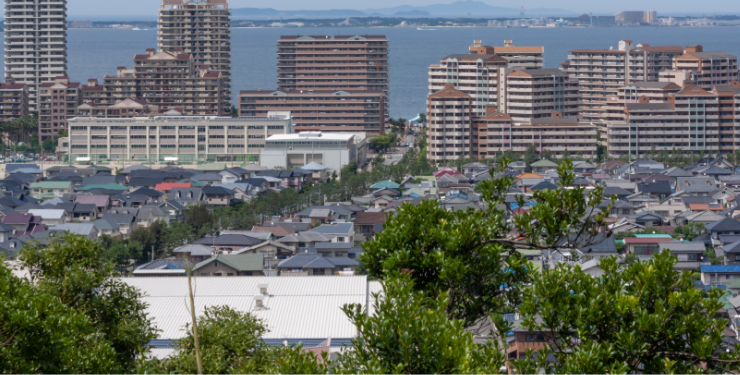 自然と共存する福岡市の街並み
