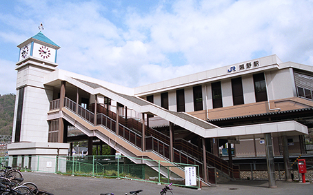 R山陽本線　瀬野駅まで徒歩22分 （約1,700ｍ）　西条駅まで約17分！　2駅利用可能
