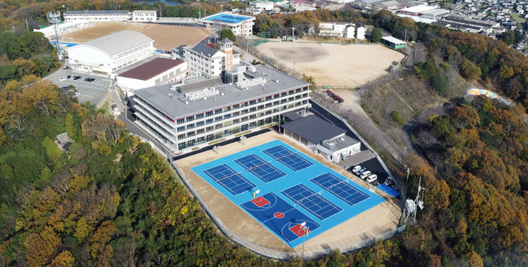 盈進中学校