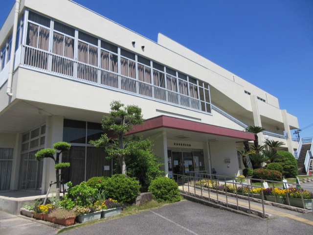 佐東公民館　約690ｍ　徒歩9分