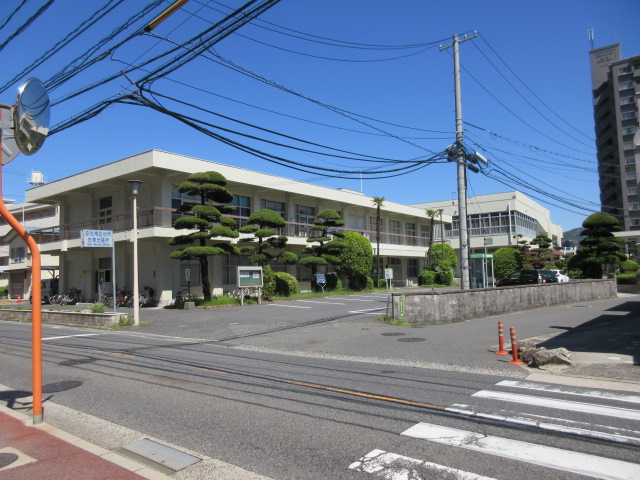 広島市安佐南区役所　佐東出張所　約610ｍ　徒歩8分