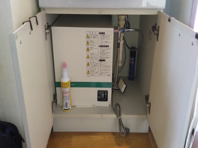 小型電気温水器