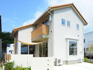 コンパクトながら広がりを感じる家《広島市安佐南区》