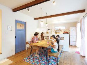 憧れを形にしたナチュラルカントリーの家《廿日市市》