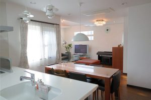 狭小地を有効利用した都市型モダンの家《注文住宅》