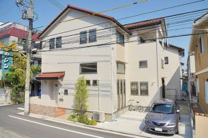 子ども達ののびやかな成長を願う2.5階建ての家