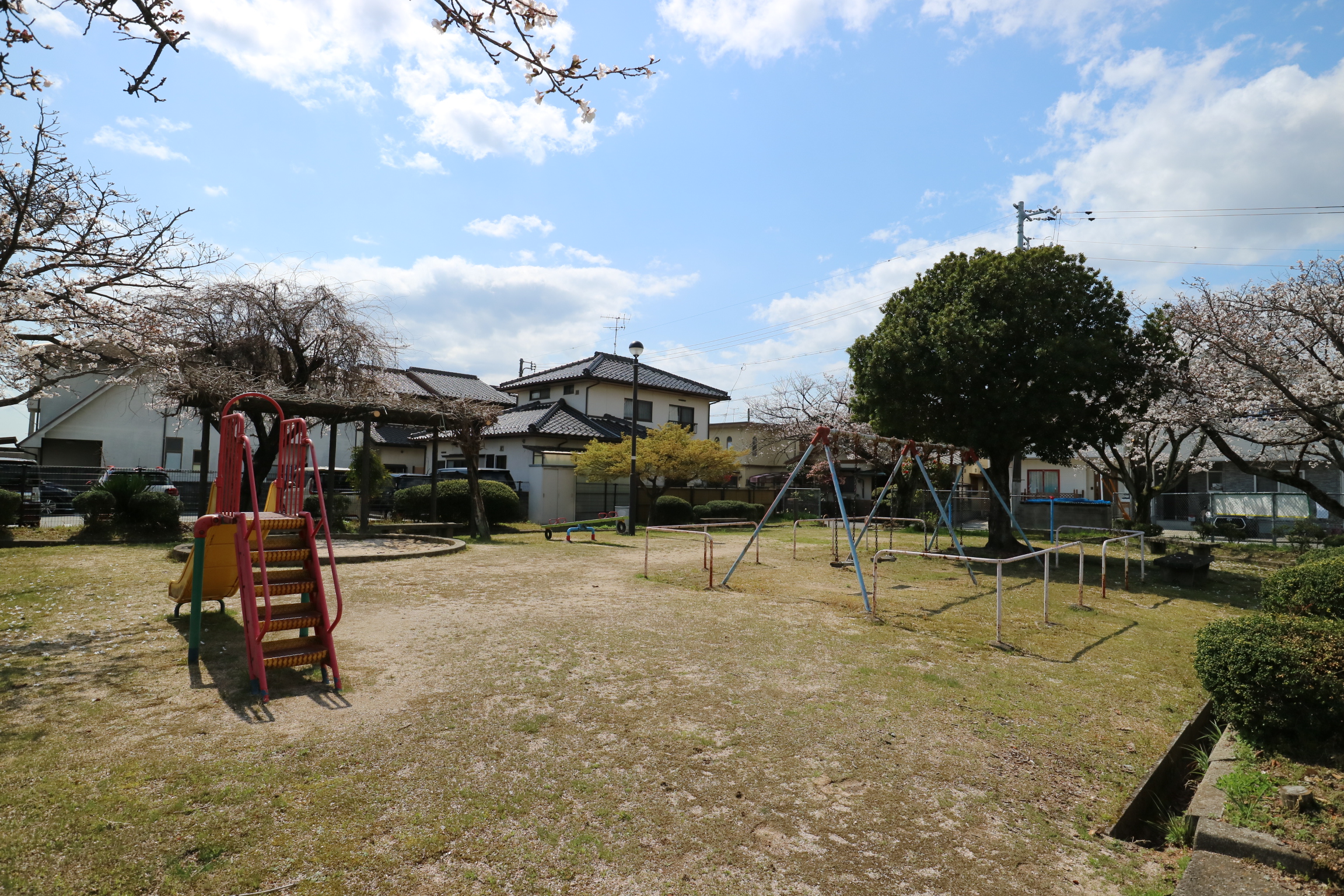 扇園第二公園へ100m（徒歩2分）