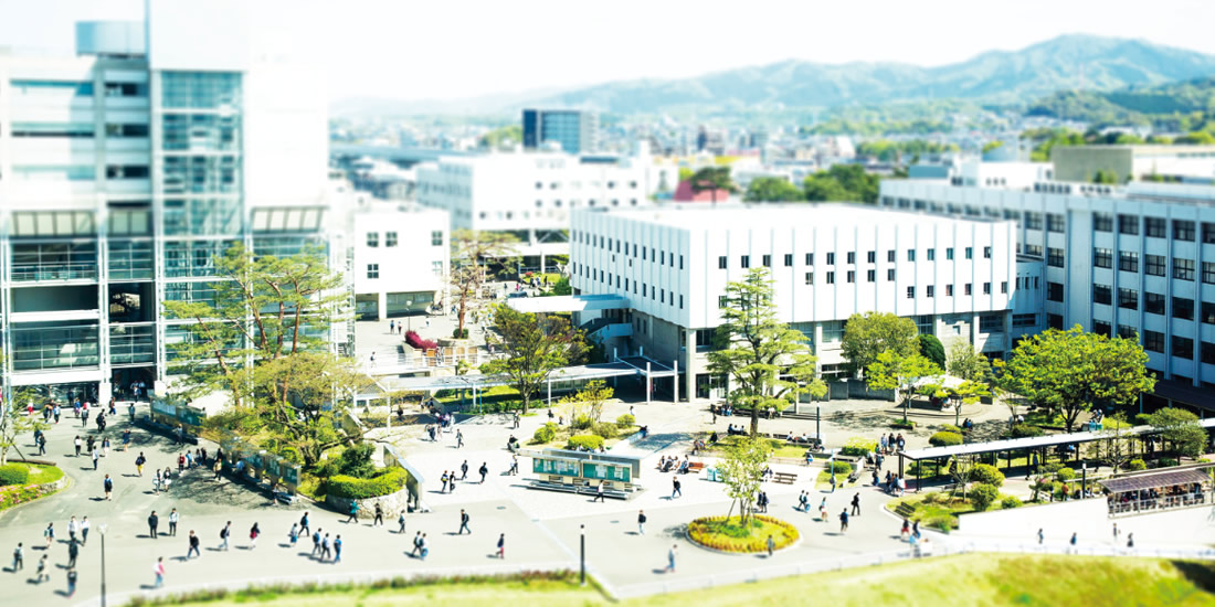 福岡大学　法学部