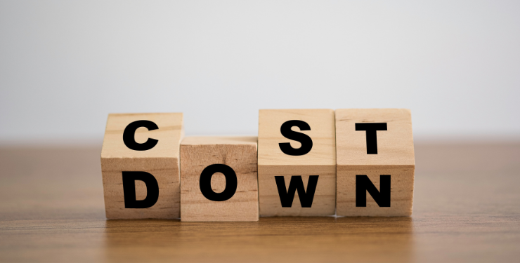 Oが共通で、他のブロックはCOST,
DOWNと読める