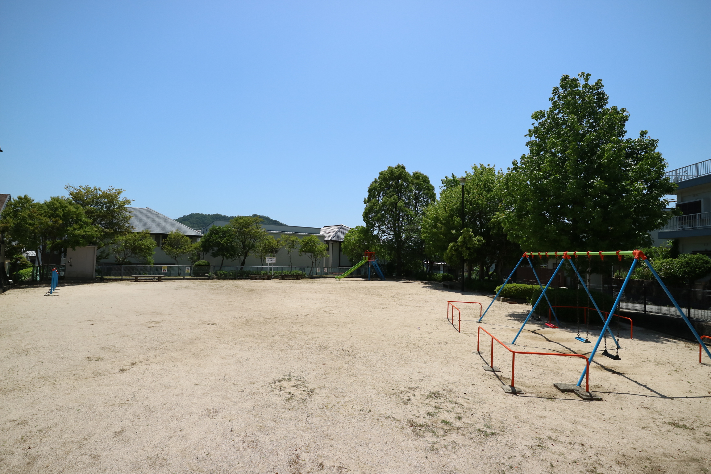 美鈴が丘東第二公園へ190m（徒歩3分）