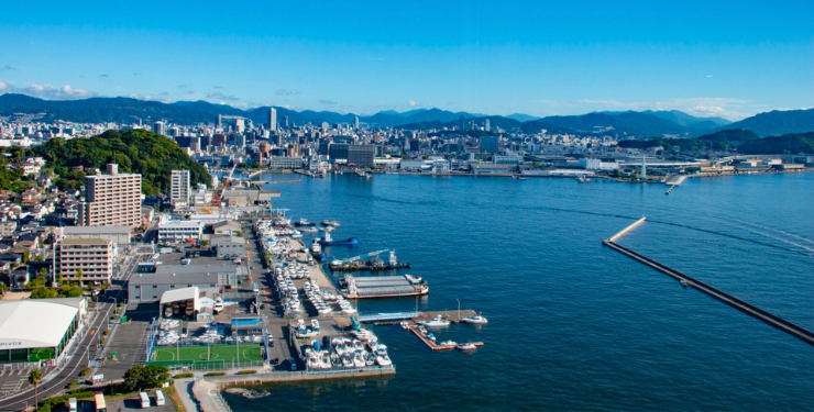 上空から眺めた宇品港