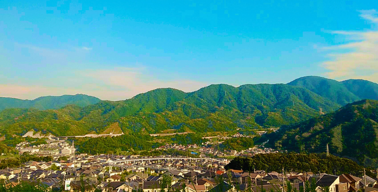 上空から見た瀬野の街並み