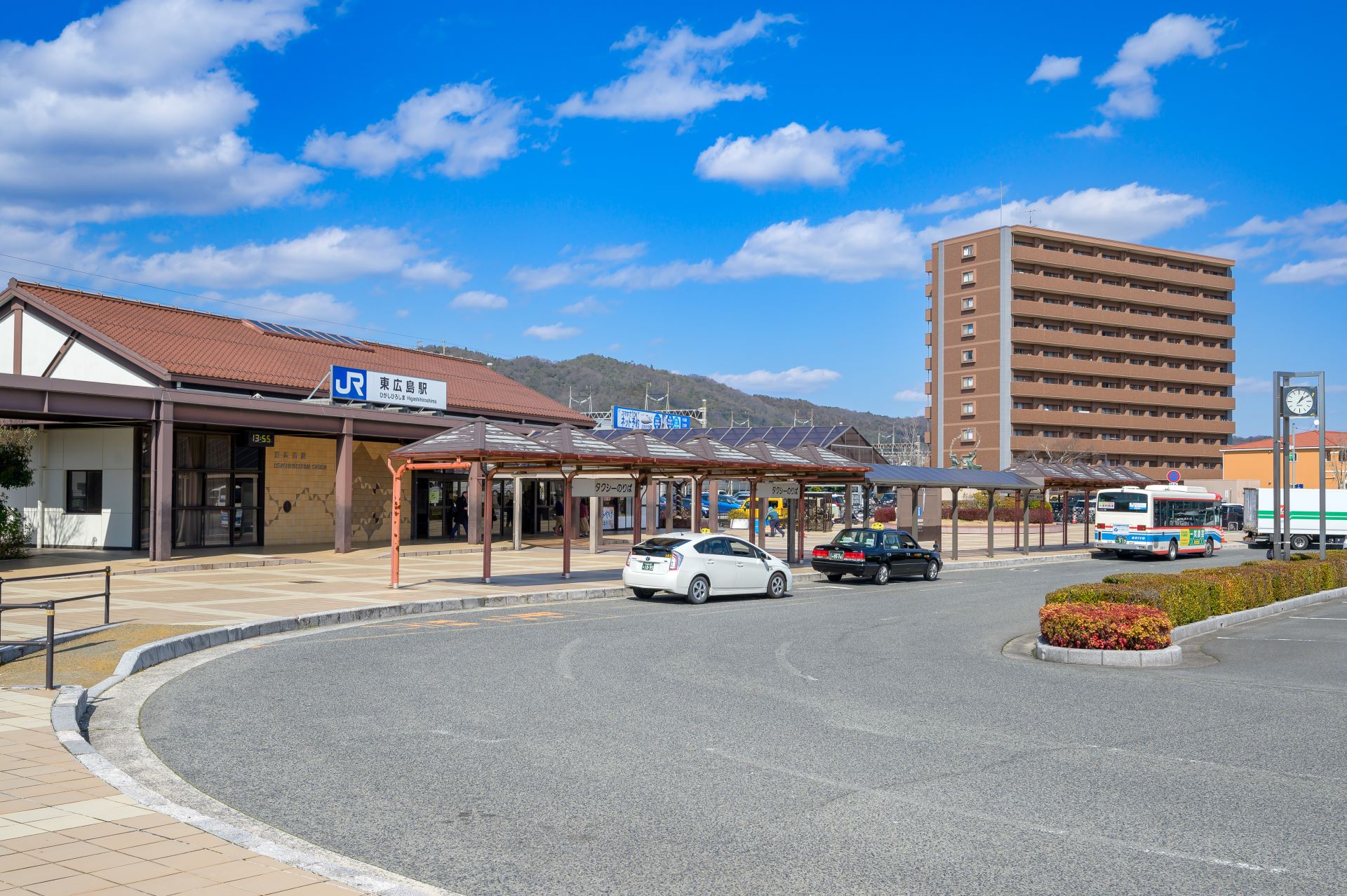 山陽新幹線「東広島駅」　徒歩13分（約1040ｍ）