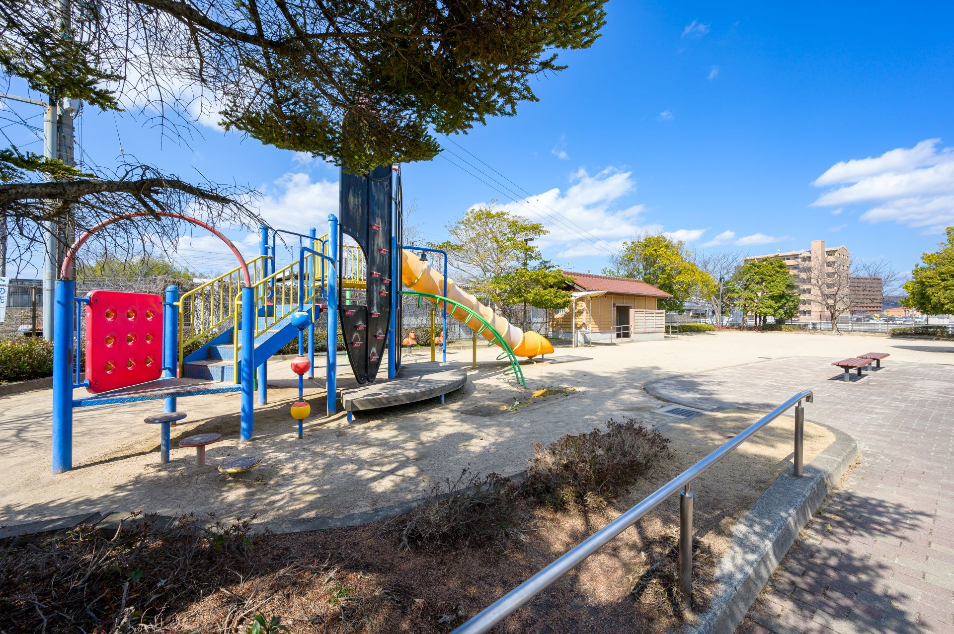 才の上公園　徒歩14分（約1090ｍ）