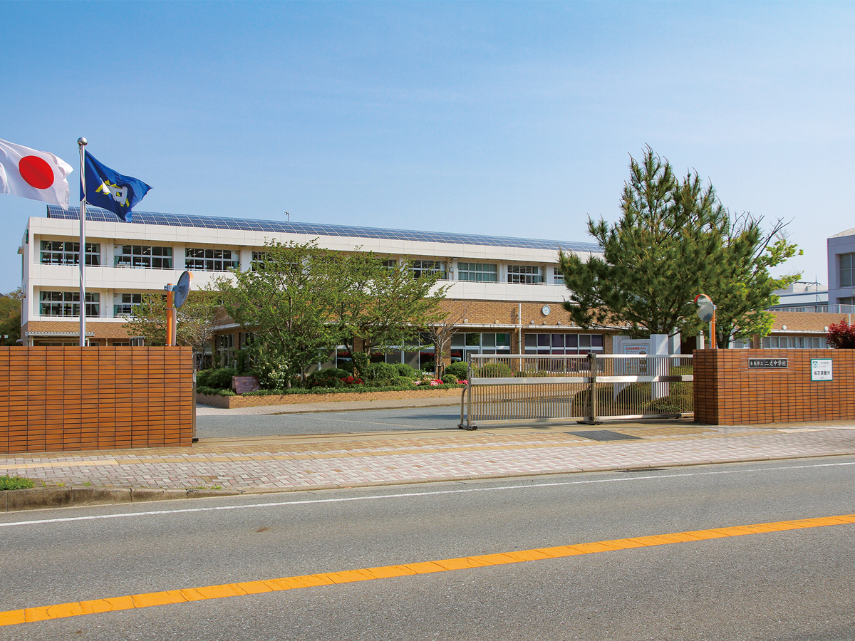 糸島市立二丈中学校まで徒歩3～5分(220～380ｍ)