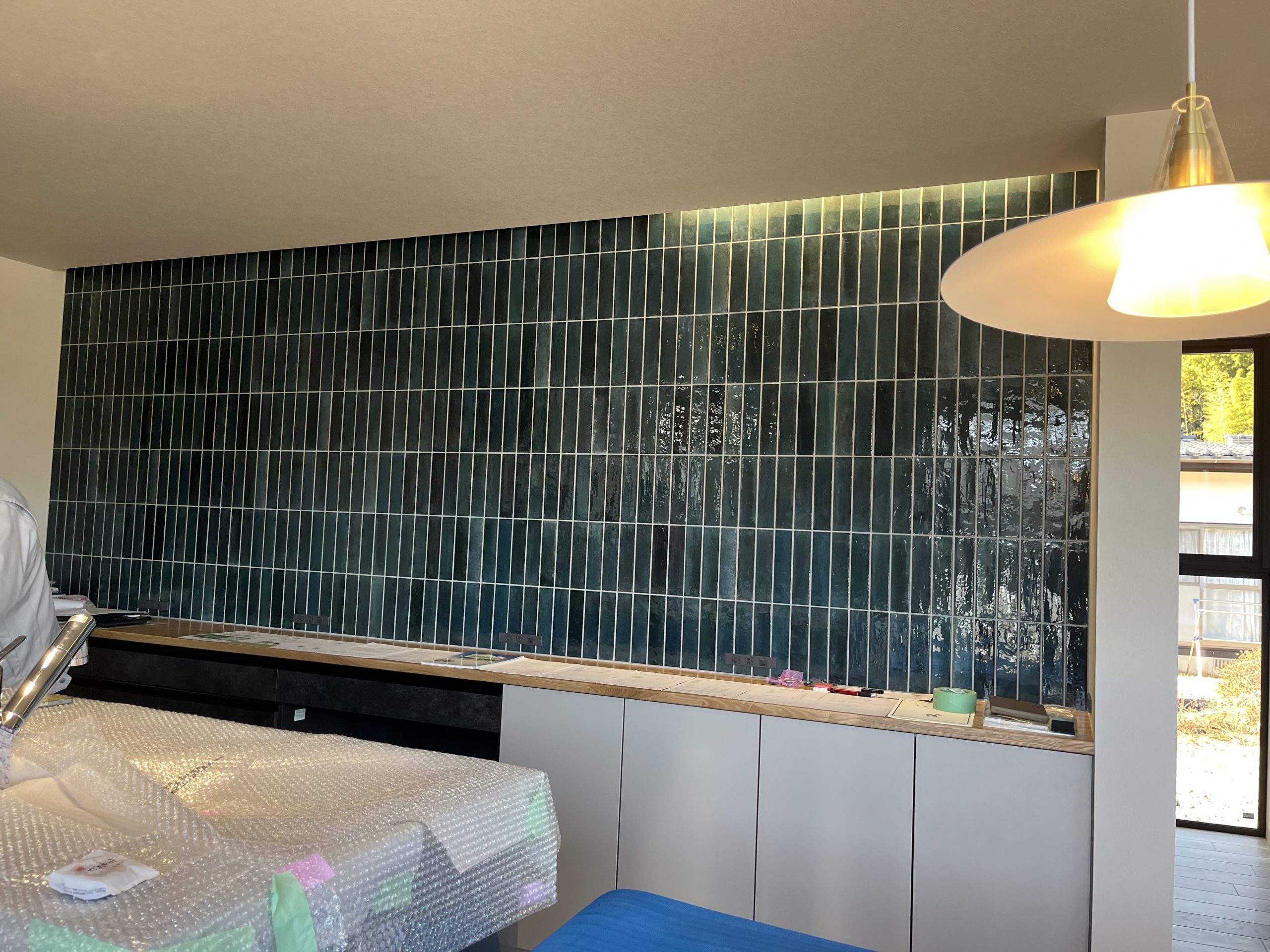 タイルかタイル調クロスか