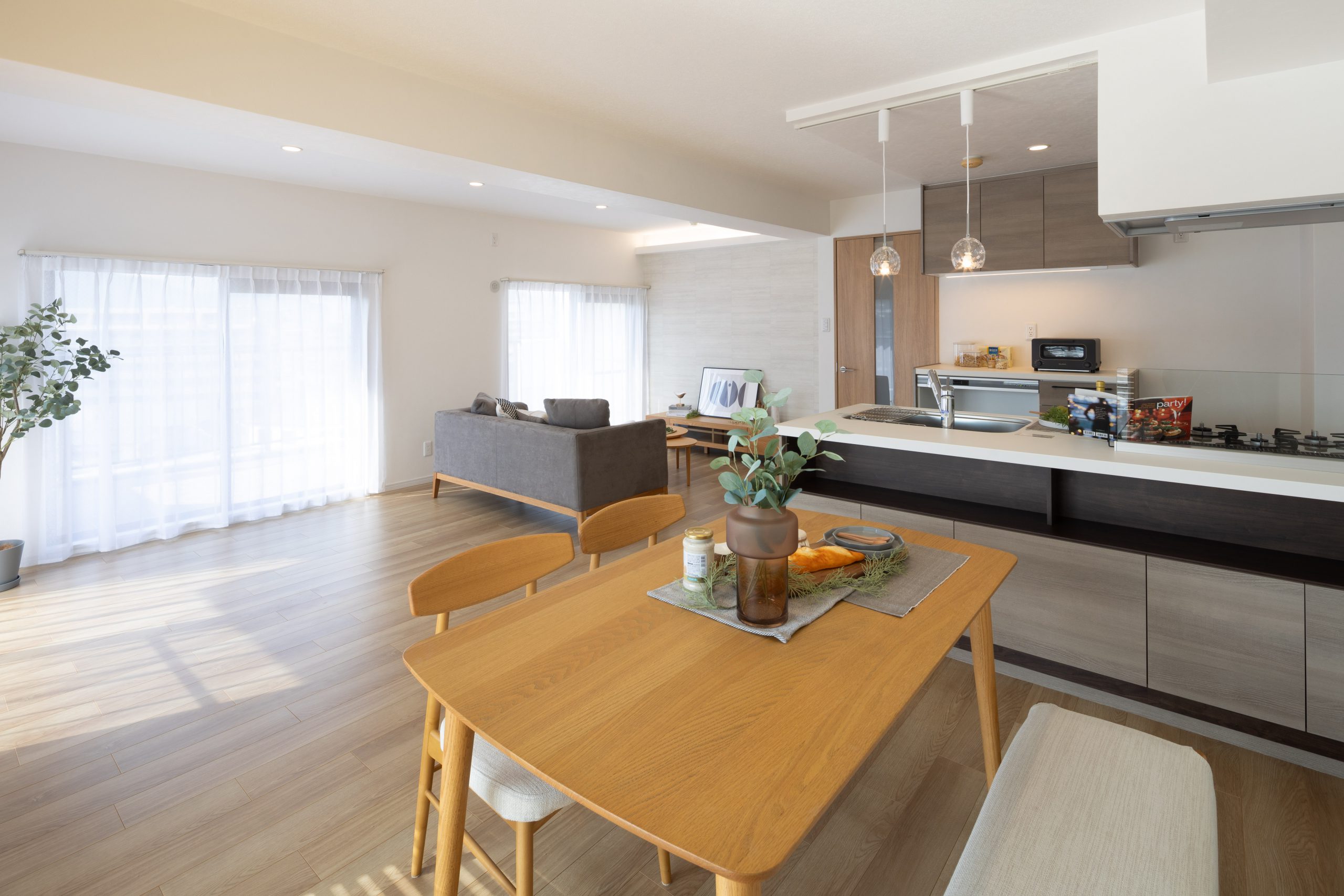 木のぬくもりに包まれて、家族の成長を穏やかに見守る住まい