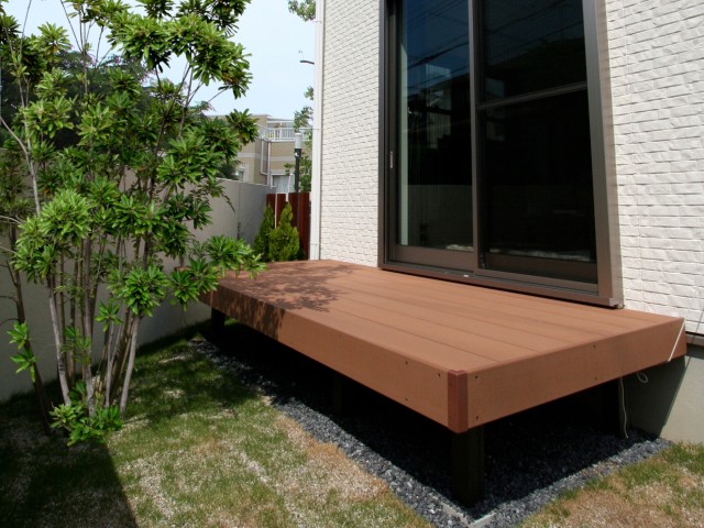 「お家で手軽に」雑草対策